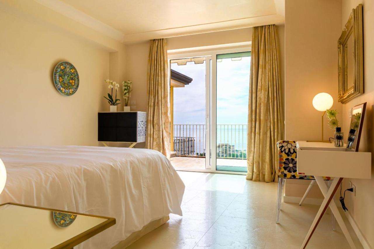 Taormina Skyline Villa ภายนอก รูปภาพ