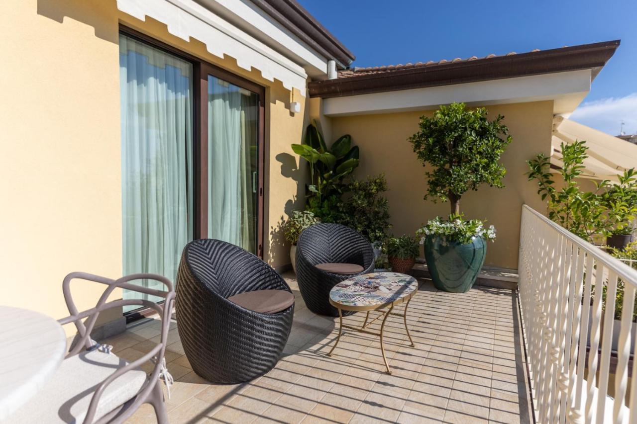 Taormina Skyline Villa ภายนอก รูปภาพ