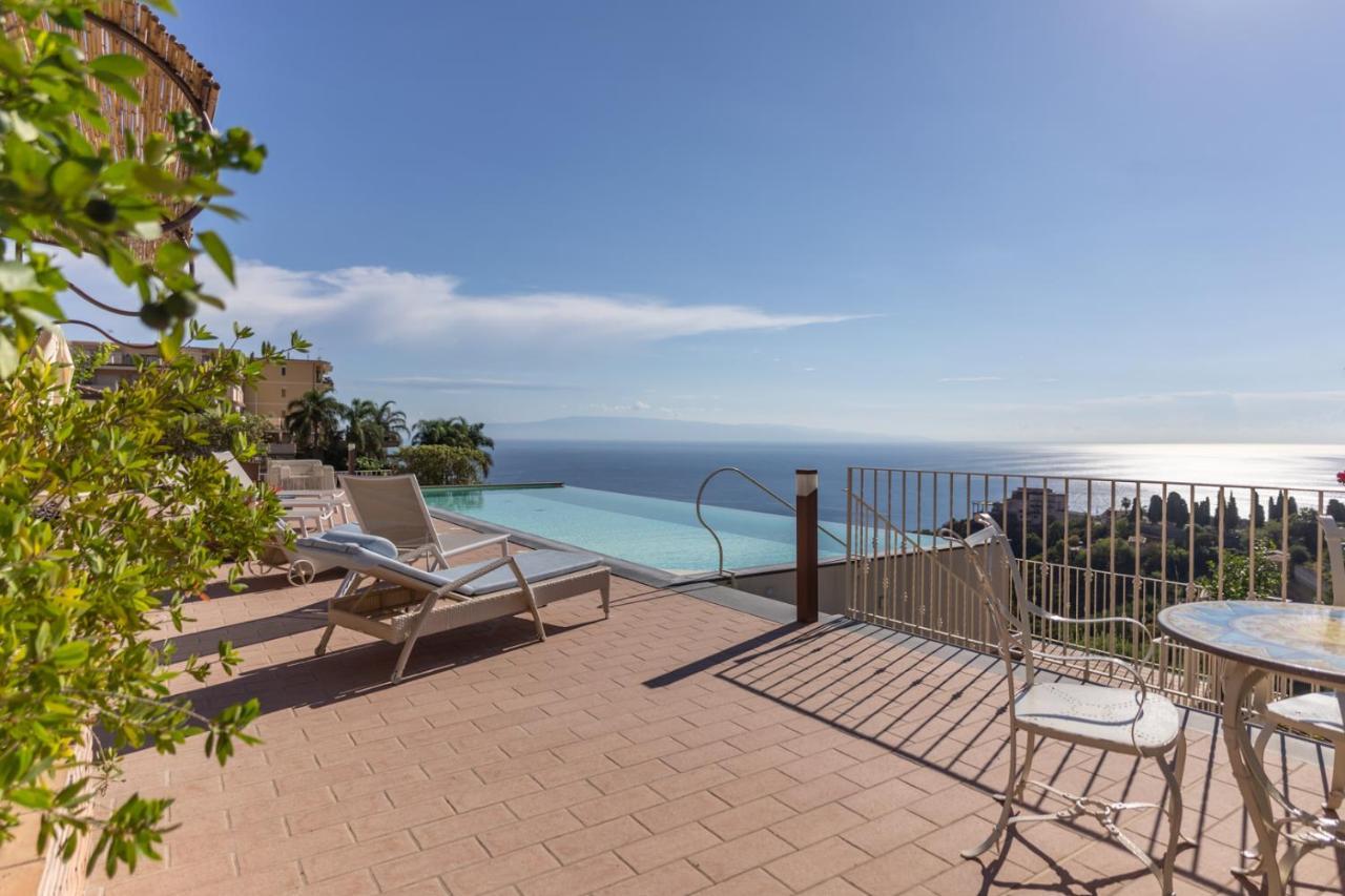 Taormina Skyline Villa ภายนอก รูปภาพ