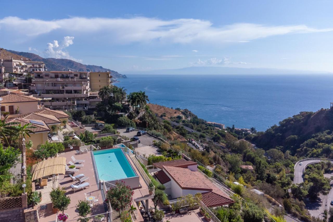 Taormina Skyline Villa ภายนอก รูปภาพ