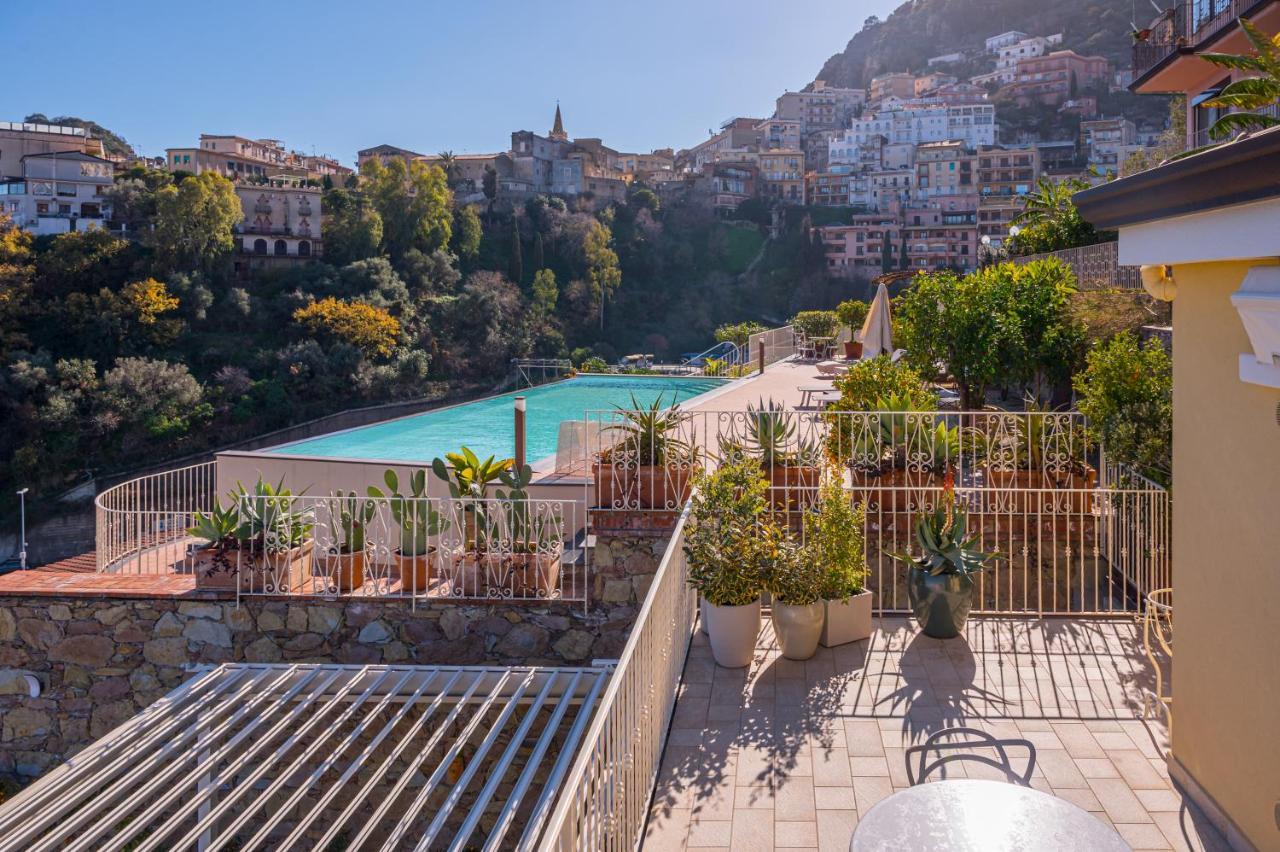 Taormina Skyline Villa ภายนอก รูปภาพ
