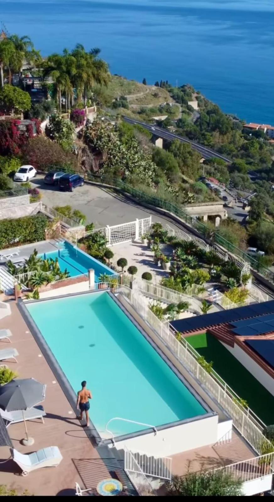 Taormina Skyline Villa ภายนอก รูปภาพ
