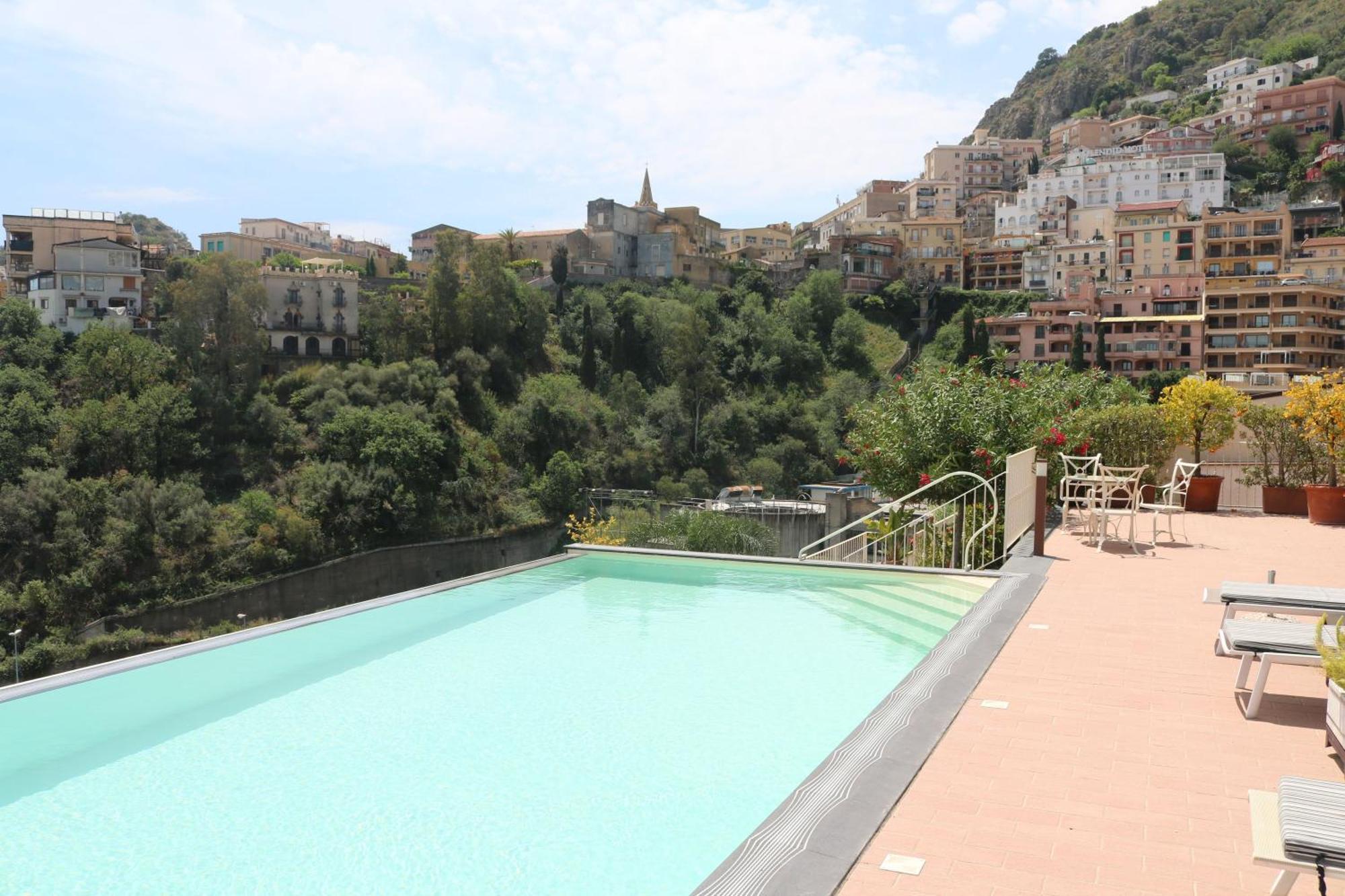 Taormina Skyline Villa ภายนอก รูปภาพ